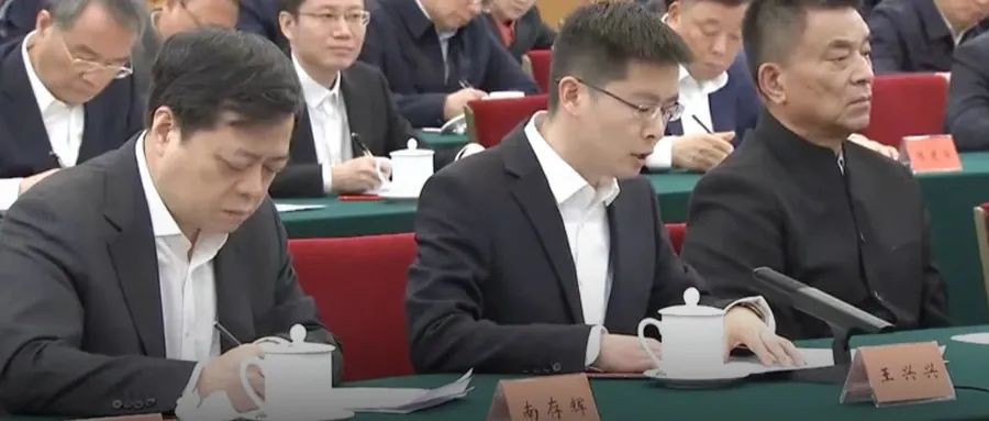 作为最高规格的民营企业座谈会，为什么浙江企业家最多？